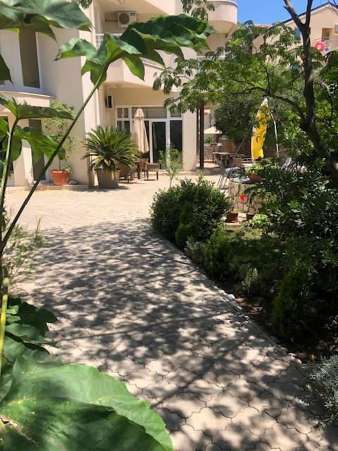 Bella Gasthof Budva